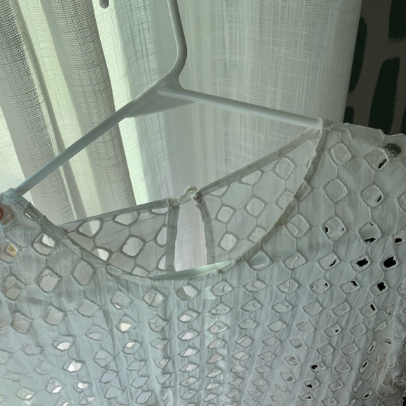 White Cropped Shirt with Cutouts - Picture 5 of 6